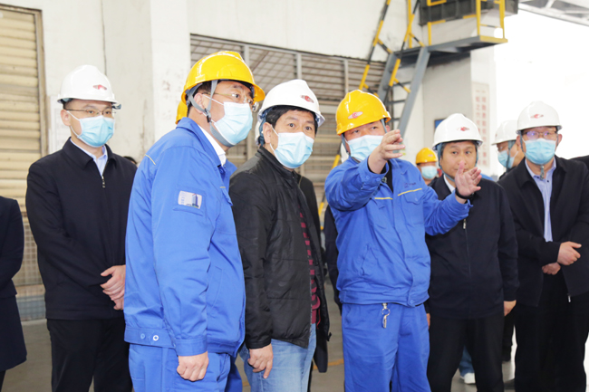 洛陽(yáng)市委常委、常務(wù)副市長(cháng)孫延文到萬(wàn)基調研指導工作