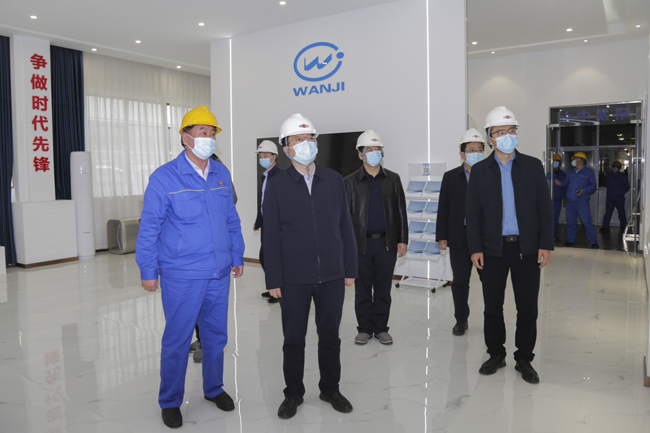 洛陽(yáng)市委常委、副市長(cháng)梁慶到萬(wàn)基控股集團調研