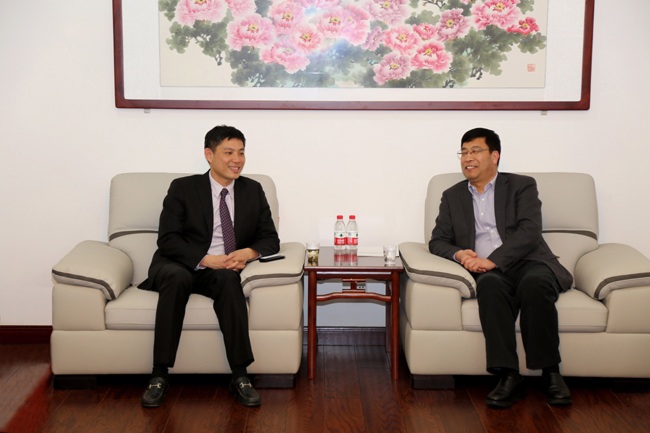 廣東英聯(lián)包裝股份有限公司董事長(cháng)、總經(jīng)理翁偉武一行到我公司訪(fǎng)談