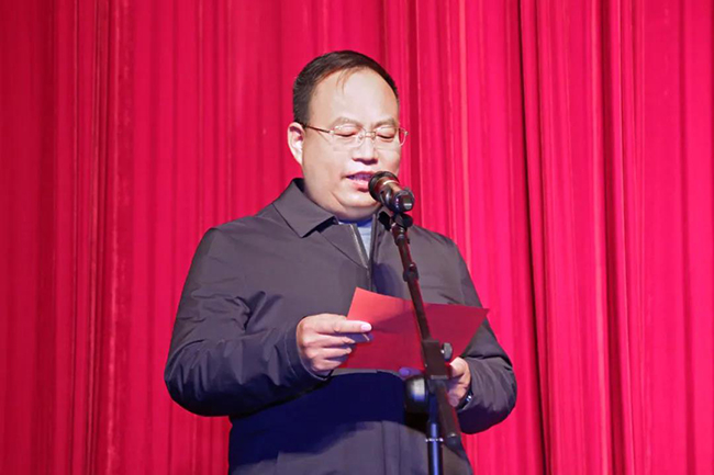 晚會(huì )，宗書(shū)記.jpg